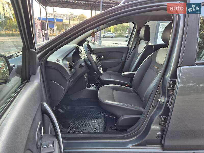 Хэтчбек Renault Sandero StepWay 2017 в Запорожье
