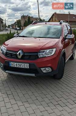 Внедорожник / Кроссовер Renault Sandero StepWay 2017 в 