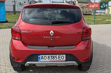 Внедорожник / Кроссовер Renault Sandero StepWay 2017 в 