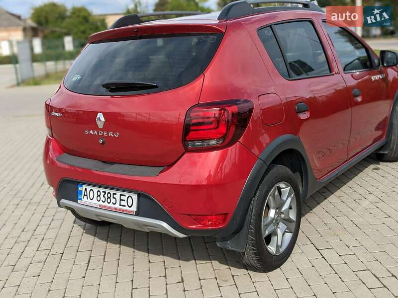 Позашляховик / Кросовер Renault Sandero StepWay 2017 в Мукачевому
