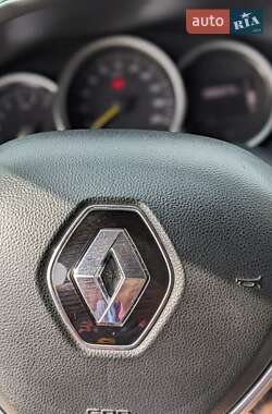Внедорожник / Кроссовер Renault Sandero StepWay 2017 в 