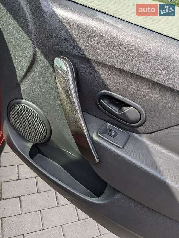 Позашляховик / Кросовер Renault Sandero StepWay 2017 в Мукачевому