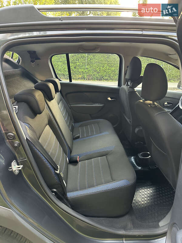 Хэтчбек Renault Sandero StepWay 2020 в Киеве