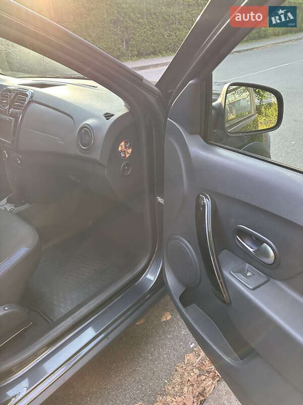 Хэтчбек Renault Sandero StepWay 2020 в Киеве