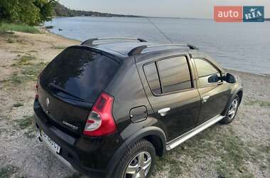 Внедорожник / Кроссовер Renault Sandero StepWay 2012 в Николаеве