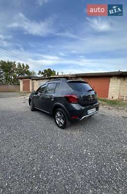 Хэтчбек Renault Sandero StepWay 2021 в 