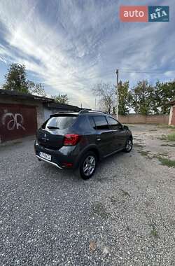 Хэтчбек Renault Sandero StepWay 2021 в 