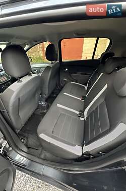 Хэтчбек Renault Sandero StepWay 2021 в 