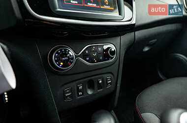 Хэтчбек Renault Sandero StepWay 2019 в 