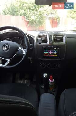 Хэтчбек Renault Sandero StepWay 2019 в 