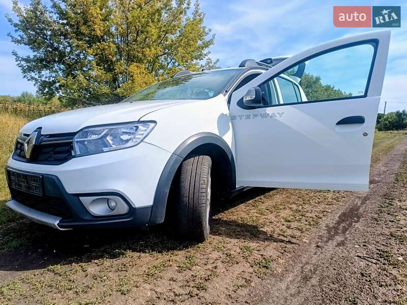 Хэтчбек Renault Sandero StepWay 2020 в 