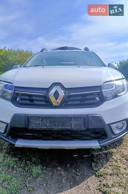 Хэтчбек Renault Sandero StepWay 2020 в 