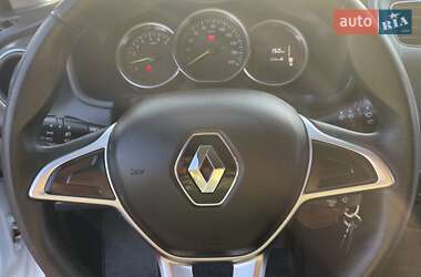 Хэтчбек Renault Sandero StepWay 2018 в 