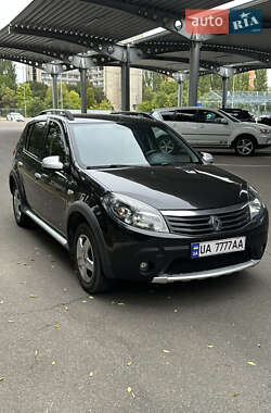 Внедорожник / Кроссовер Renault Sandero StepWay 2012 в 