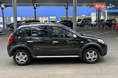 Внедорожник / Кроссовер Renault Sandero StepWay 2012 в 