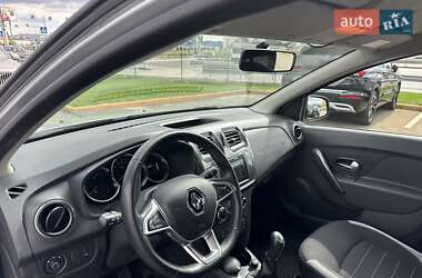 Хэтчбек Renault Sandero StepWay 2020 в 