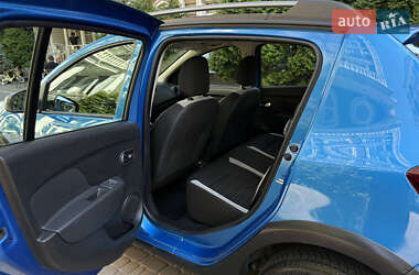 Хэтчбек Renault Sandero StepWay 2019 в 