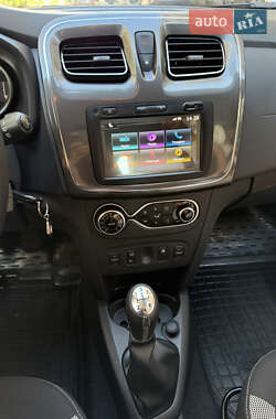 Хэтчбек Renault Sandero StepWay 2019 в 