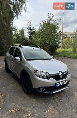 Внедорожник / Кроссовер Renault Sandero StepWay 2015 в 