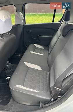 Внедорожник / Кроссовер Renault Sandero StepWay 2013 в 