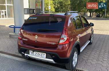 Внедорожник / Кроссовер Renault Sandero StepWay 2013 в 