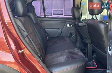 Внедорожник / Кроссовер Renault Sandero StepWay 2013 в 