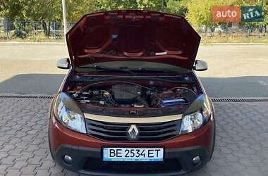 Внедорожник / Кроссовер Renault Sandero StepWay 2013 в 