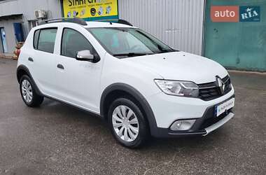 Хэтчбек Renault Sandero StepWay 2021 в 