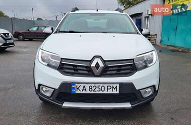 Хэтчбек Renault Sandero StepWay 2021 в 