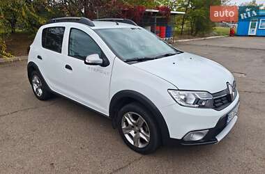Хэтчбек Renault Sandero StepWay 2020 в 