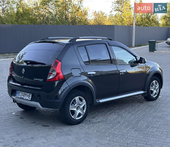 Внедорожник / Кроссовер Renault Sandero StepWay 2012 в Николаеве
