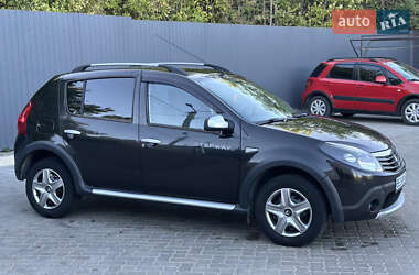 Внедорожник / Кроссовер Renault Sandero StepWay 2012 в 