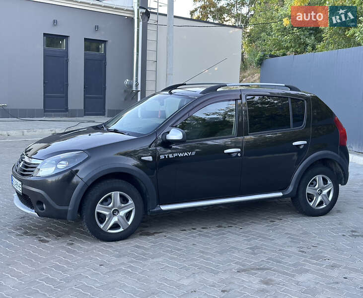 Внедорожник / Кроссовер Renault Sandero StepWay 2012 в Николаеве