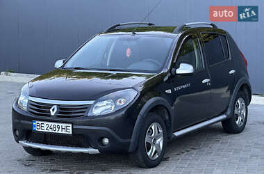 Внедорожник / Кроссовер Renault Sandero StepWay 2012 в 