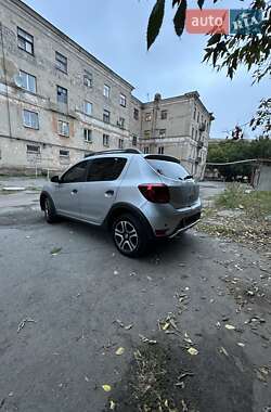 Хэтчбек Renault Sandero StepWay 2021 в 