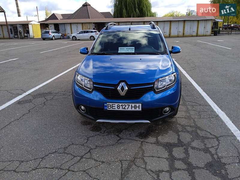Внедорожник / Кроссовер Renault Sandero StepWay 2013 в Первомайске