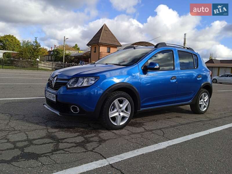 Внедорожник / Кроссовер Renault Sandero StepWay 2013 в Первомайске