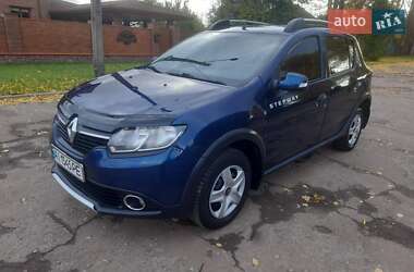 Хетчбек Renault Sandero StepWay 2016 в 