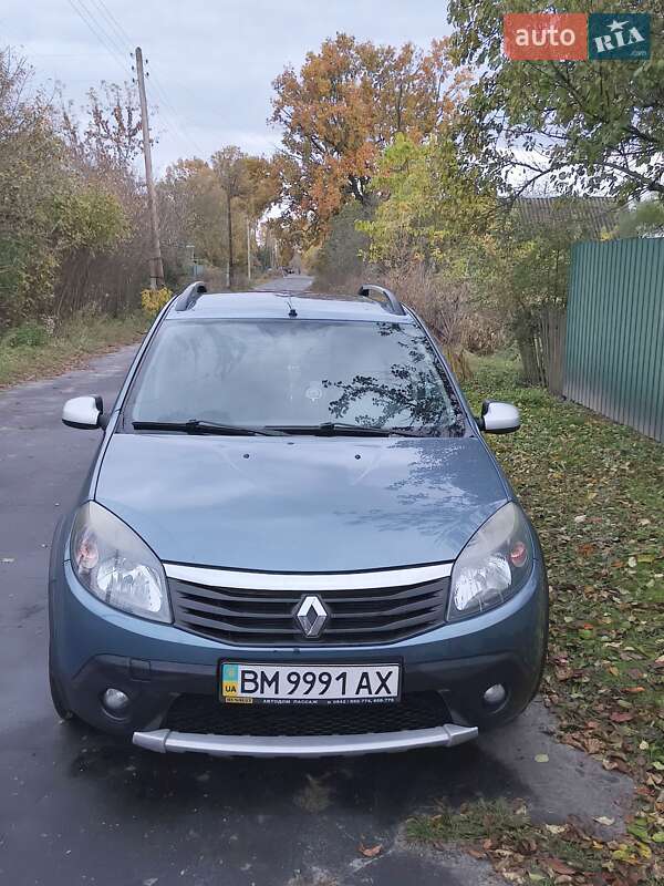 Внедорожник / Кроссовер Renault Sandero StepWay 2012 в Шостке