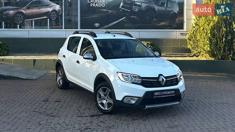 Хэтчбек Renault Sandero StepWay 2020 в 