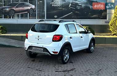 Хэтчбек Renault Sandero StepWay 2020 в 