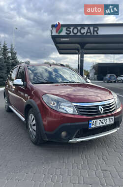 Внедорожник / Кроссовер Renault Sandero StepWay 2011 в 