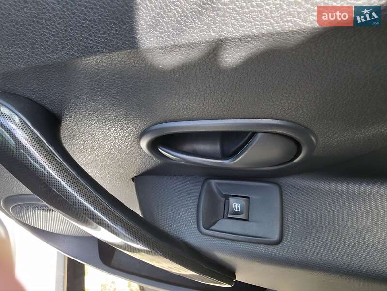 Хетчбек Renault Sandero StepWay 2017 в Києві