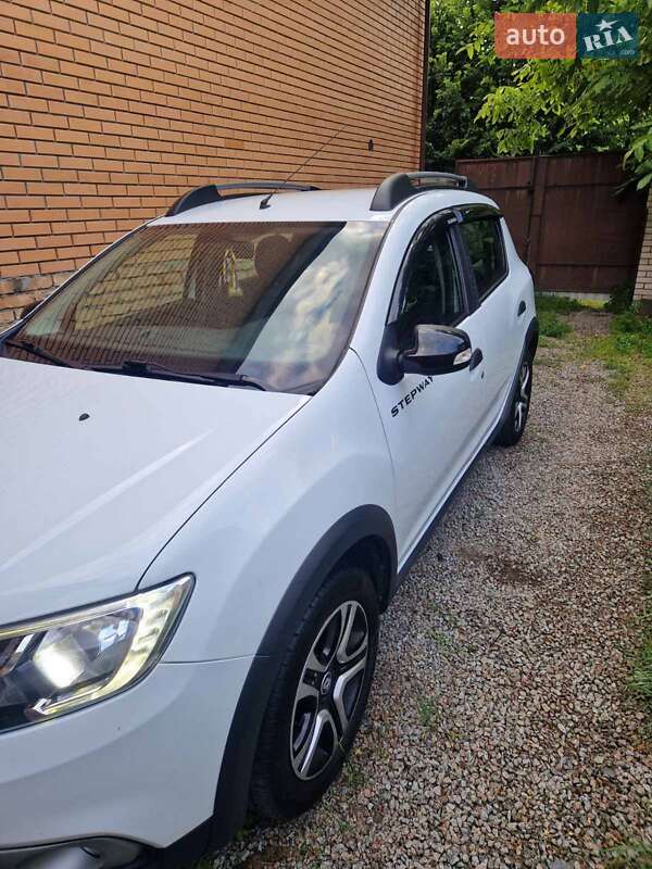 Хетчбек Renault Sandero StepWay 2020 в Києві фото 7 Хетчбек Renault Sandero StepWay 2020 в Києві