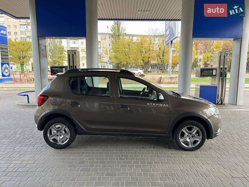 Хетчбек Renault Sandero StepWay 2017 в Миколаєві фото 7 Хетчбек Renault Sandero StepWay 2017 в Миколаєві