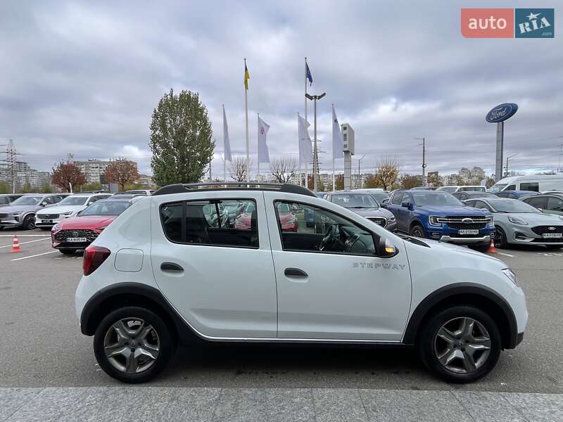 Хэтчбек Renault Sandero StepWay 2020 в Киеве