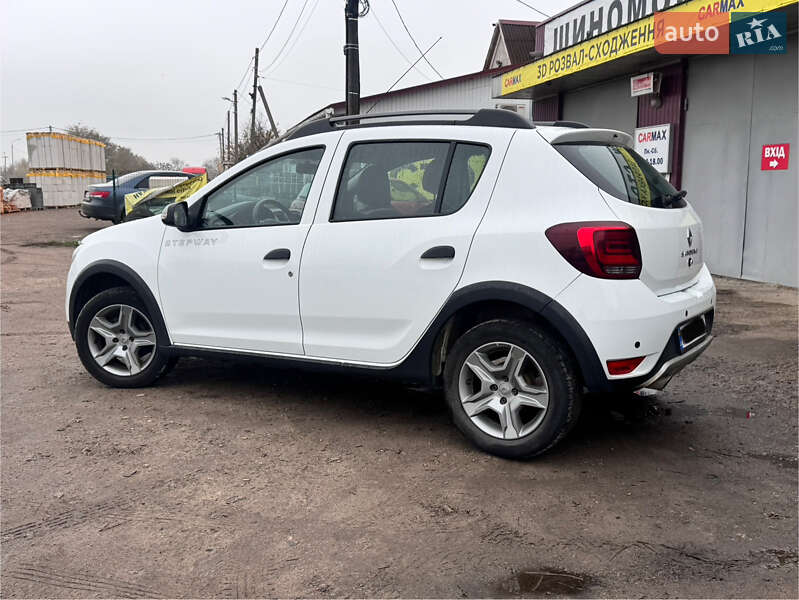 Хетчбек Renault Sandero StepWay 2021 в Черкасах фото 2 Хетчбек Renault Sandero StepWay 2021 в Черкасах