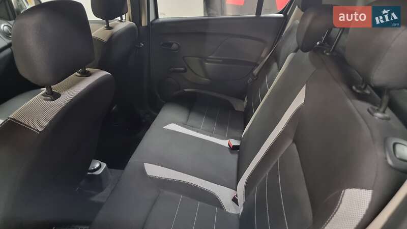 Хэтчбек Renault Sandero StepWay 2020 в Киеве фото 7 Хэтчбек Renault Sandero StepWay 2020 в Киеве