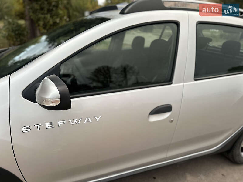 Позашляховик / Кросовер Renault Sandero StepWay 2013 в Кривому Розі фото 3 Позашляховик / Кросовер Renault Sandero StepWay 2013 в Кривому Розі