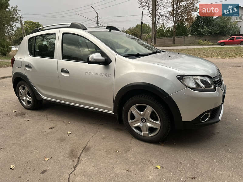 Позашляховик / Кросовер Renault Sandero StepWay 2013 в Кривому Розі фото 9 Позашляховик / Кросовер Renault Sandero StepWay 2013 в Кривому Розі